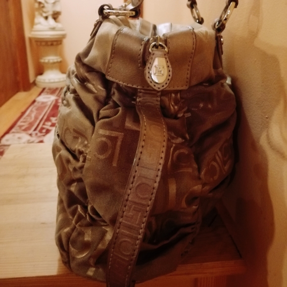 Liz Claiborne NYC Handbag - Picture 2 of 9